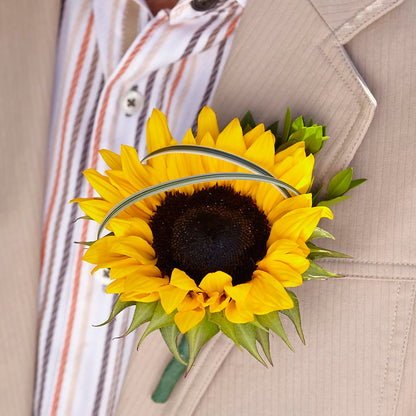 Free Spirit Boutonniere –  Citrus Valley Florist, West Covina CA